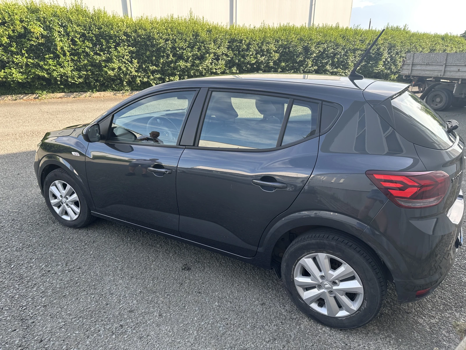Dacia Sandero, снимка 3 - Автомобили и джипове - 54803349