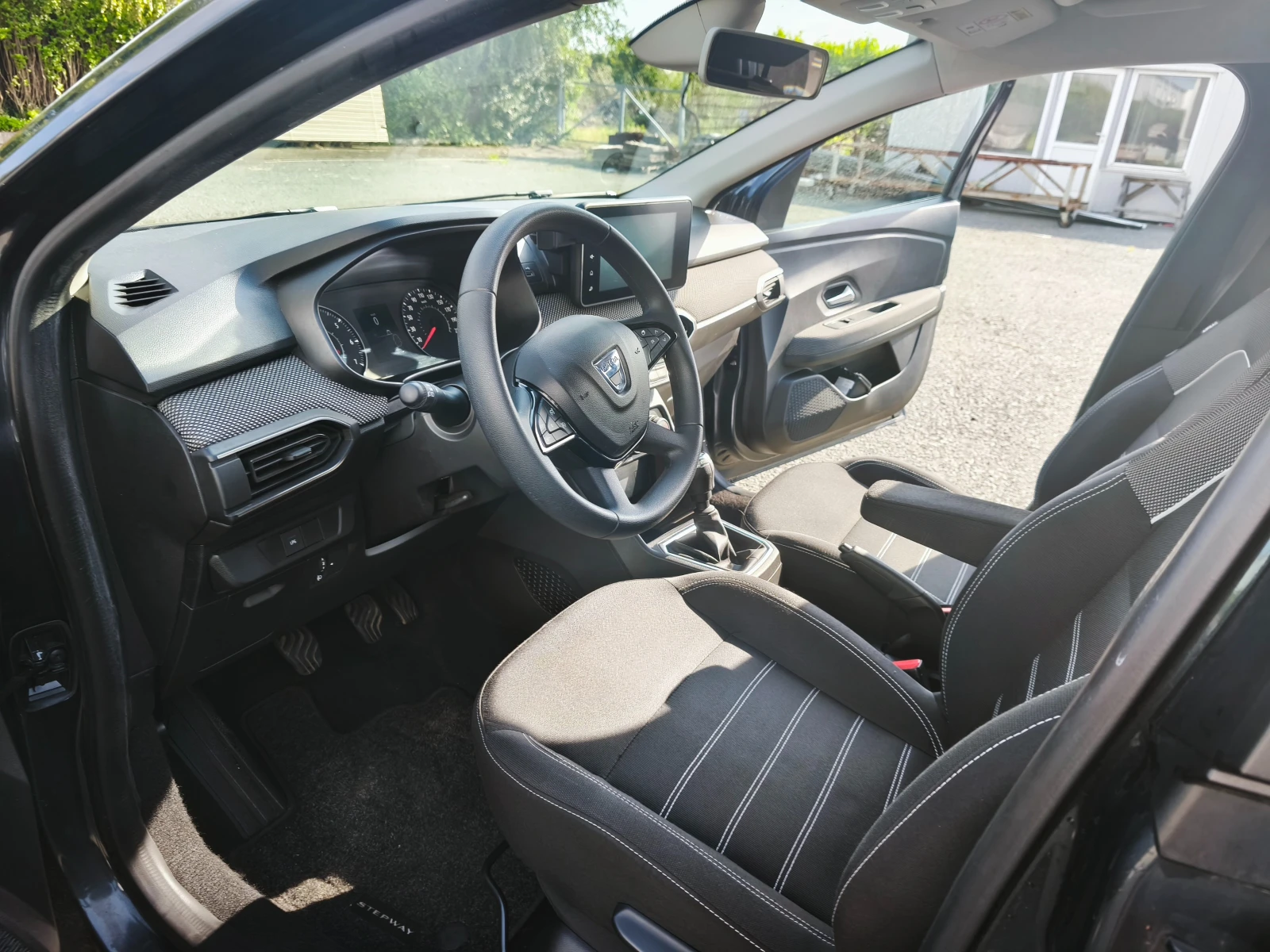 Dacia Sandero, снимка 16 - Автомобили и джипове - 54803349