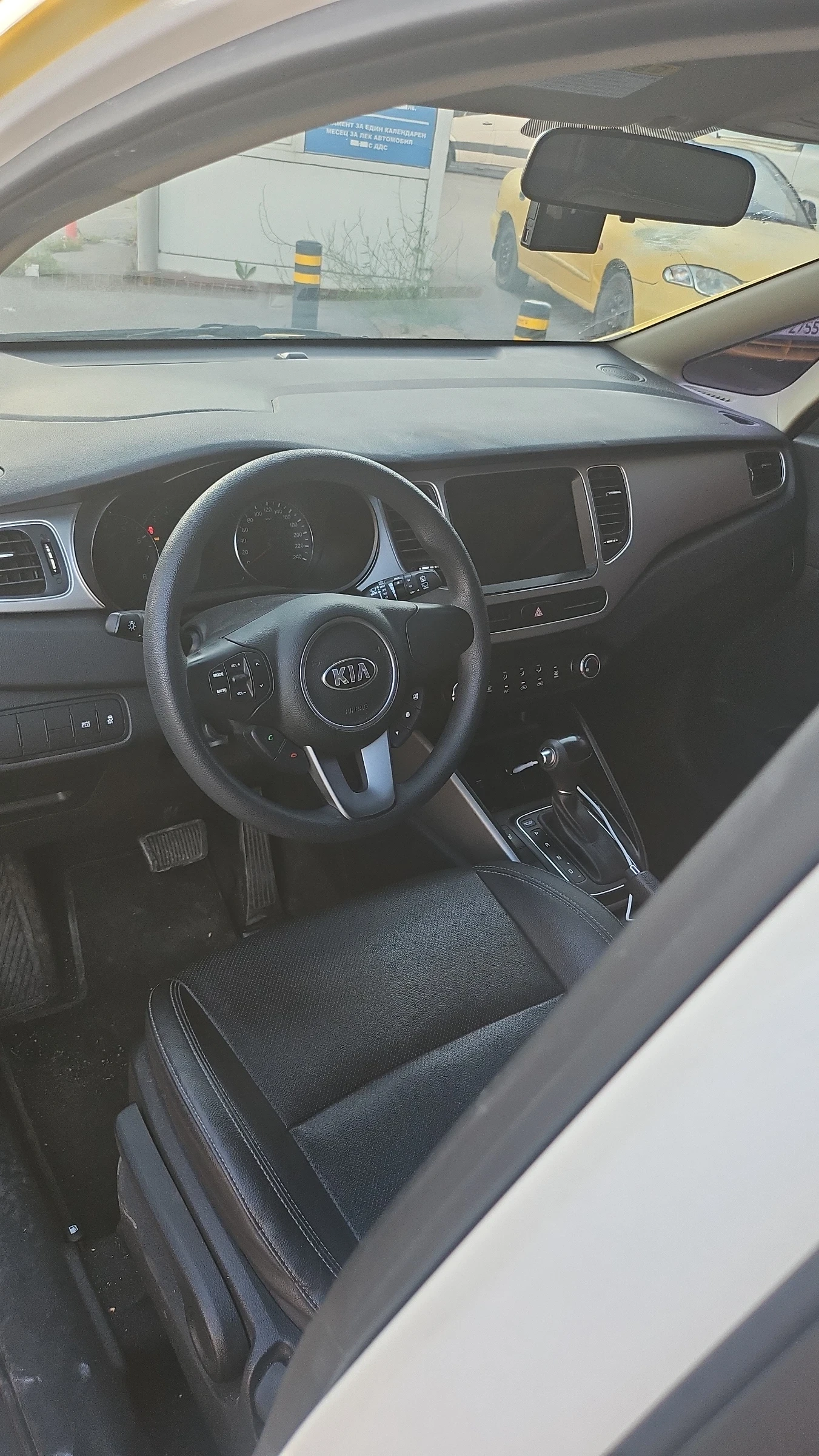 Kia Carens 2000 ГАЗ ТЕЧНА ФАЗА 6 + 1, снимка 9 - Автомобили и джипове - 55079710