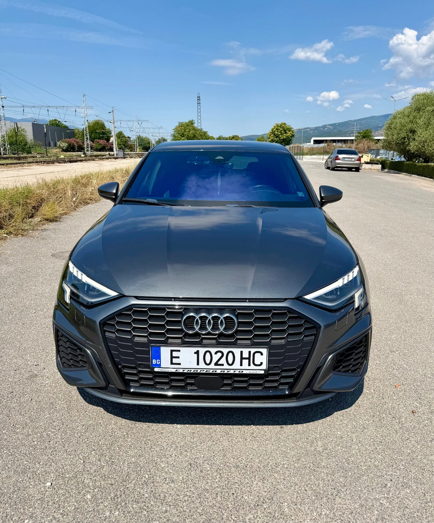 Audi A3 Audi A3 Sportback 1.5 TFSI S Line - Бензин - Автом