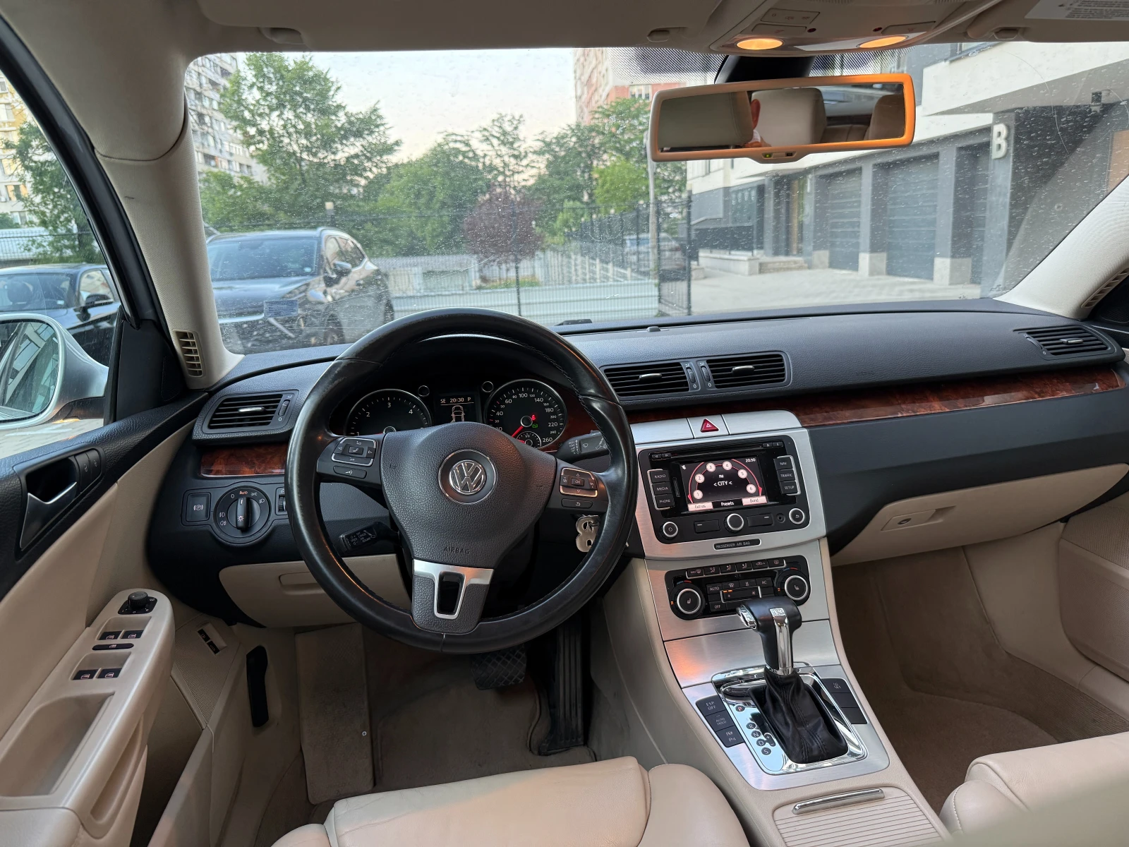 VW Passat VW Passat2.0 TDI автомат, печка, кожа, снимка 13 - Автомобили и джипове - 55192972