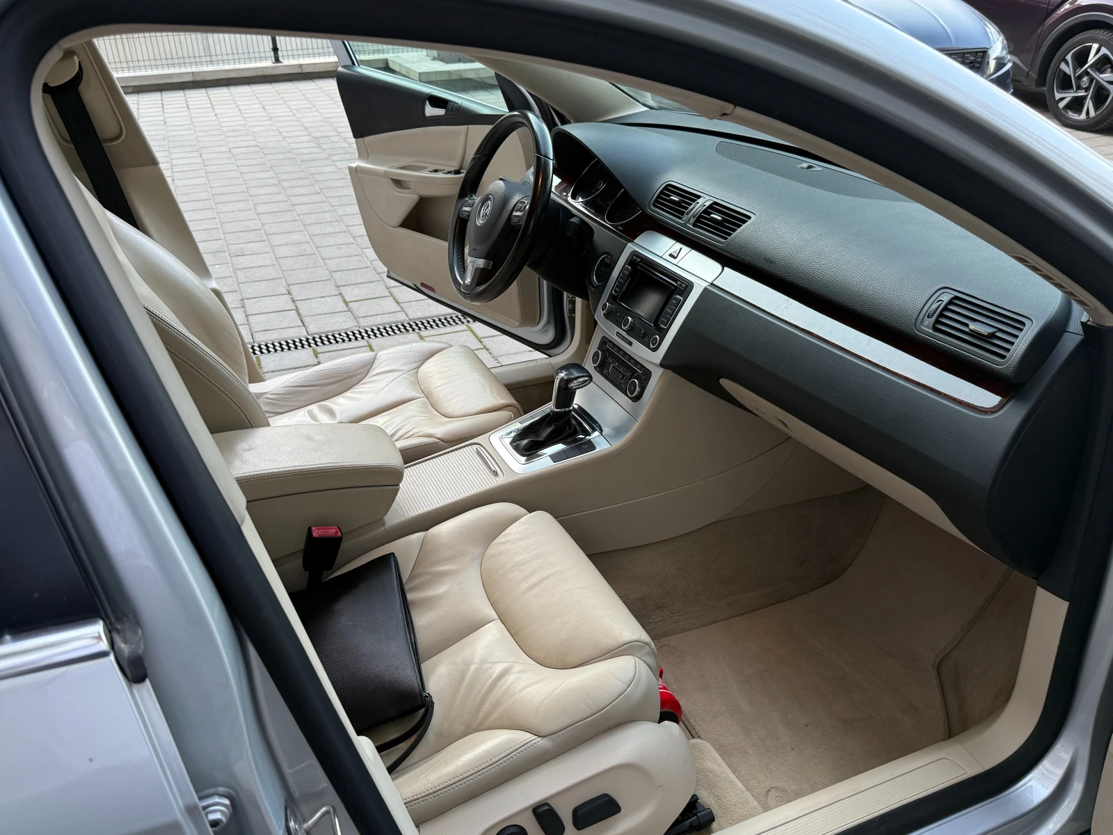 VW Passat VW Passat2.0 TDI автомат, печка, кожа, снимка 11 - Автомобили и джипове - 55192972