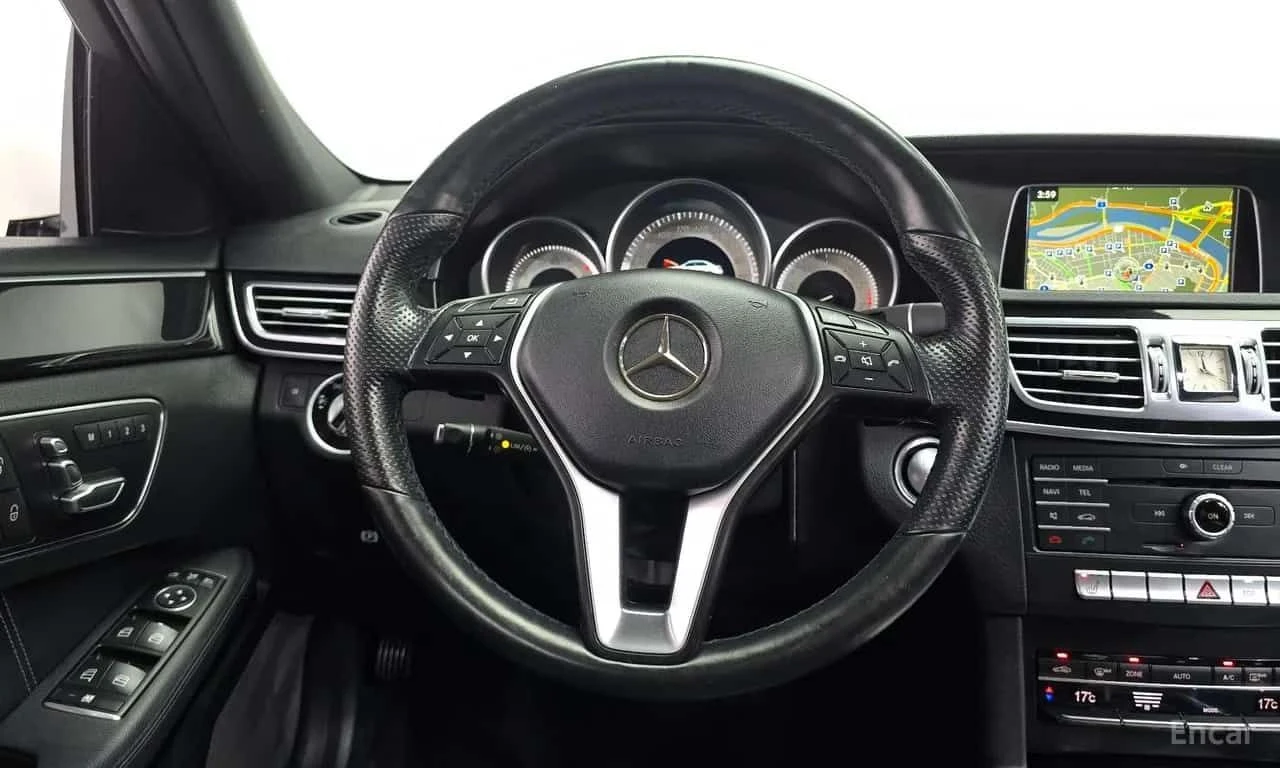 Mercedes-Benz E 300 4MATIC Avantgarde * КРАЙНА ЦЕНА ДО БЪЛГАРИЯ * , снимка 12 - Автомобили и джипове - 55569547