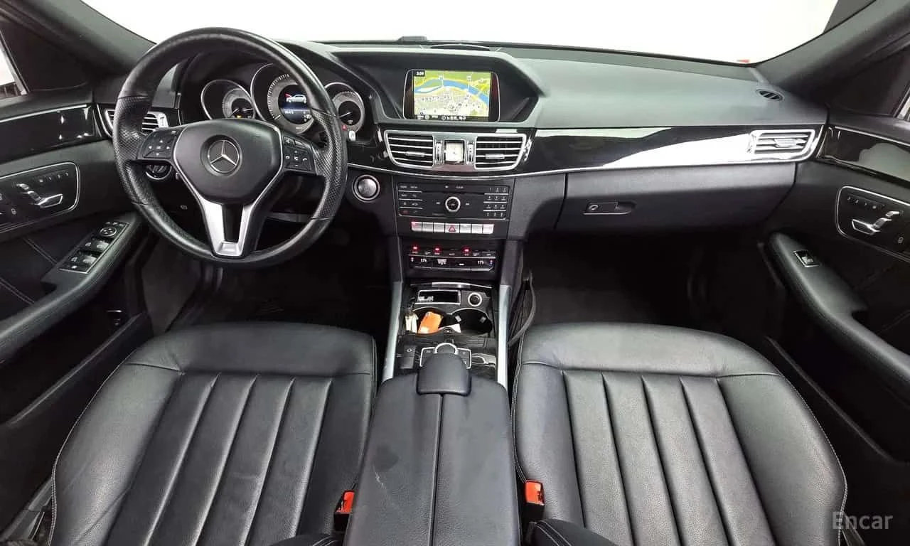 Mercedes-Benz E 300 4MATIC Avantgarde * КРАЙНА ЦЕНА ДО БЪЛГАРИЯ * , снимка 7 - Автомобили и джипове - 55569547