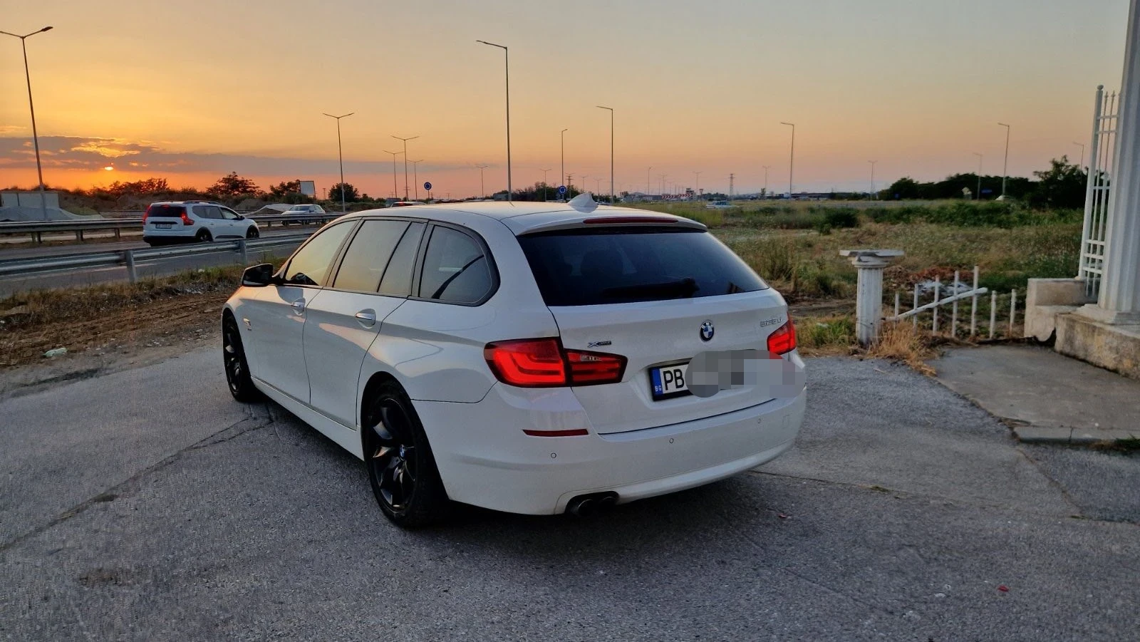 BMW 525 Xdrive, снимка 4 - Автомобили и джипове - 55646831