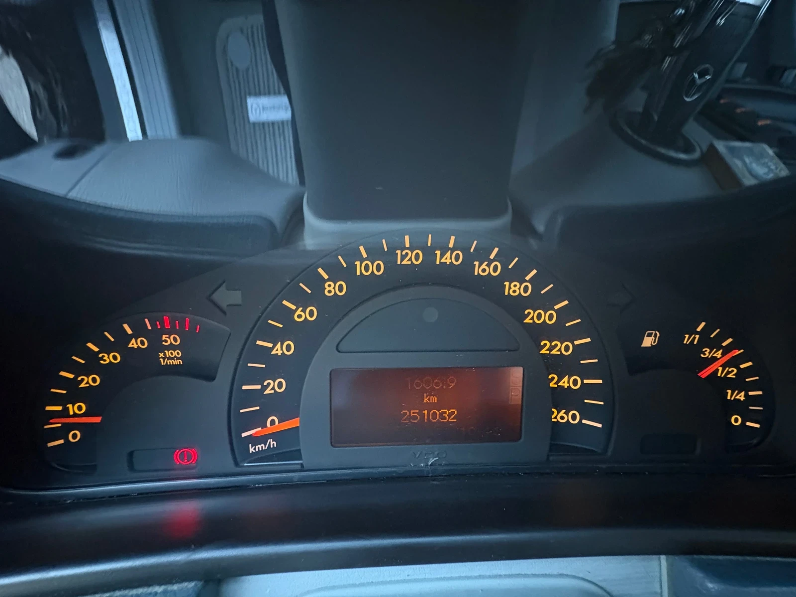Mercedes-Benz C 270 270 CDI, снимка 11 - Автомобили и джипове - 55773942