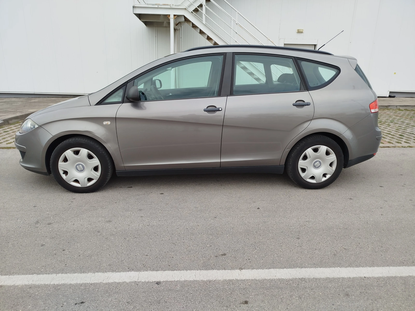 Seat Altea ALTEA-XL-1.6-102кс., снимка 3 - Автомобили и джипове - 56272681