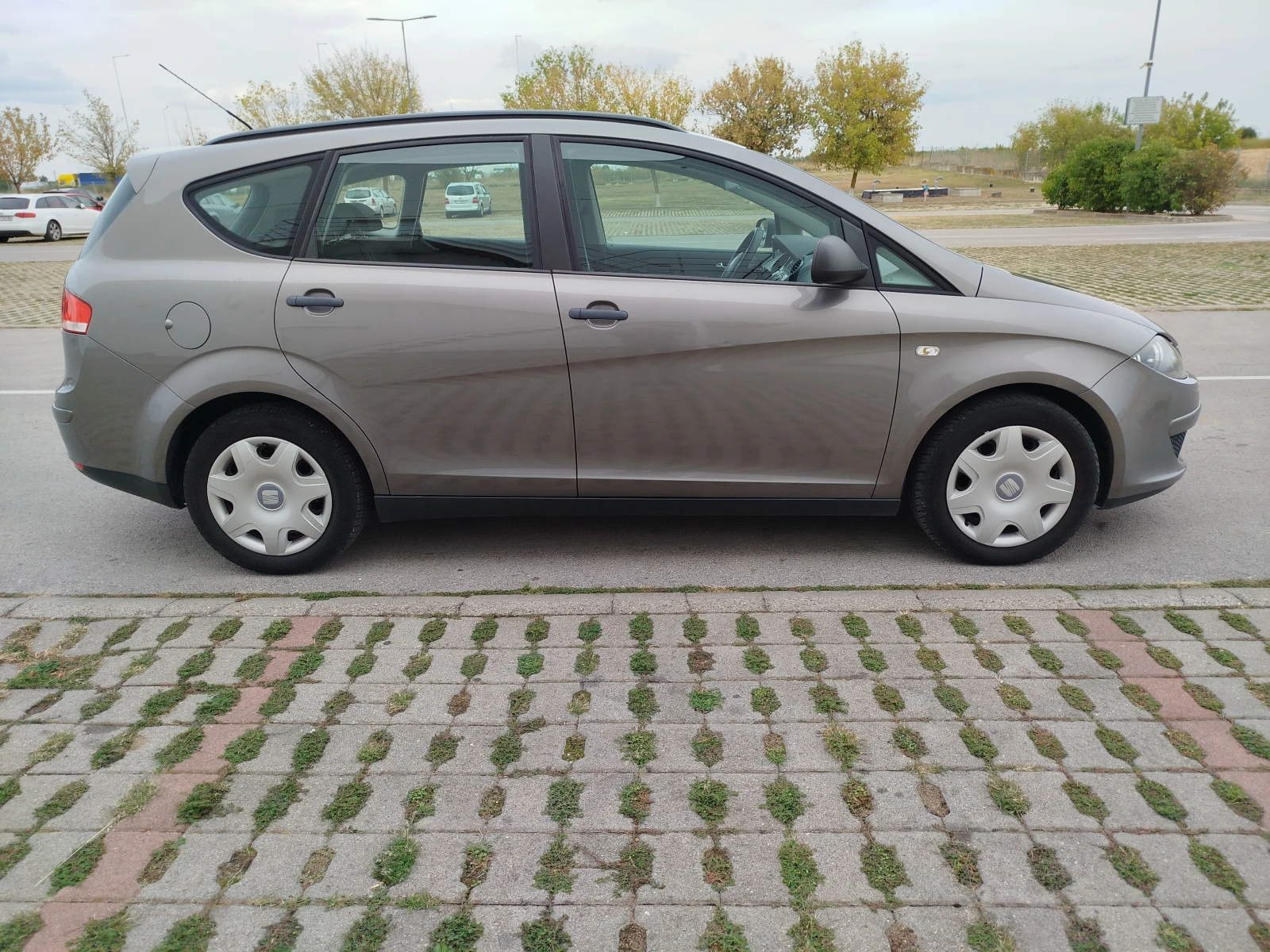 Seat Altea ALTEA-XL-1.6-102кс., снимка 6 - Автомобили и джипове - 56272681