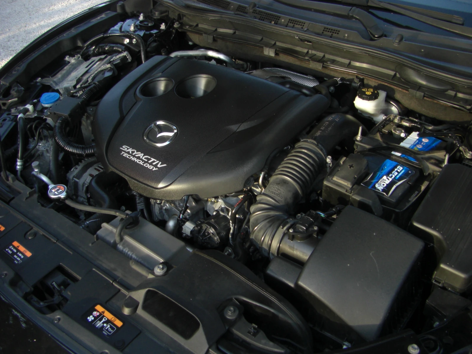Mazda 6 2.2d Skyactiv NAVI AVTOMAT EURO 6B, снимка 17 - Автомобили и джипове - 56288274
