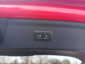 Audi Q3 2.0T S-line, снимка 12