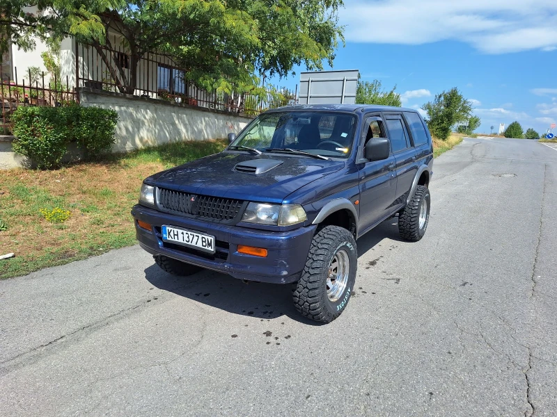 Mitsubishi Pajero sport, снимка 1 - Автомобили и джипове - 47094652