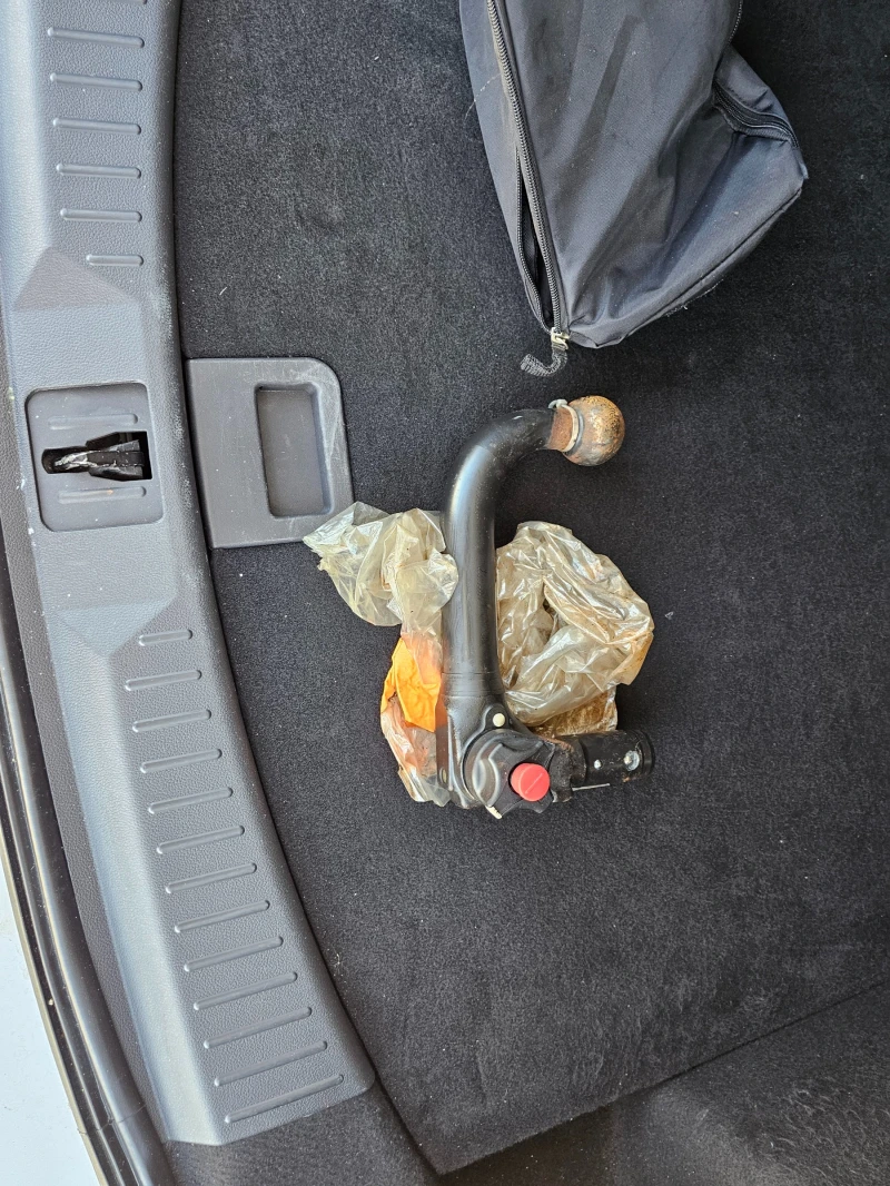 Ford Kuga 2.0 4x4 kamera, снимка 16 - Автомобили и джипове - 50695744