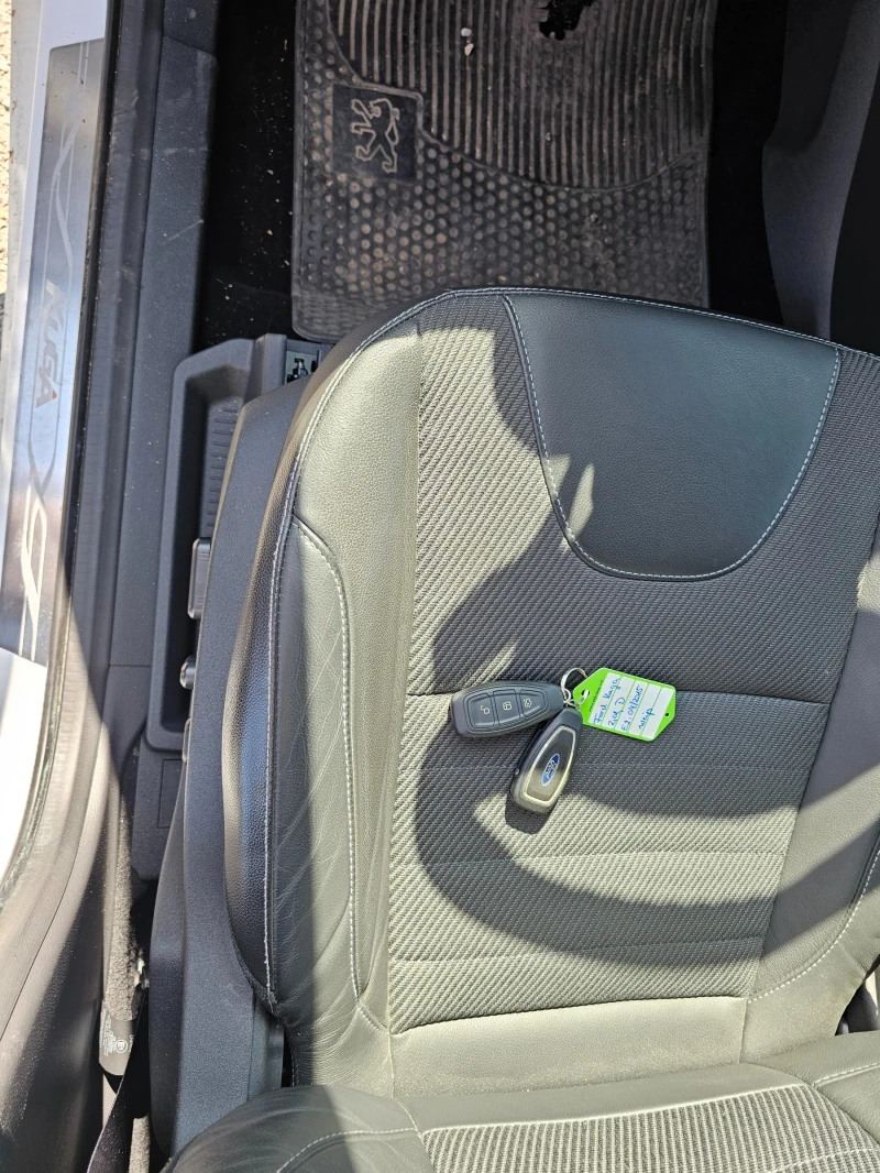 Ford Kuga 2.0 4x4 kamera, снимка 12 - Автомобили и джипове - 50695744