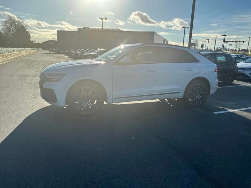 Audi Q8 2020 TECHNIK * БЕЗ ПЪРВОНАЧАЛНА ВНОСКА, снимка 3 - Автомобили и джипове - 53008092