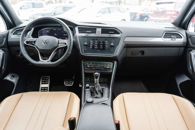 VW Tiguan 4Motion SE R Line Black  CARFAX, снимка 12 - Автомобили и джипове - 53213803