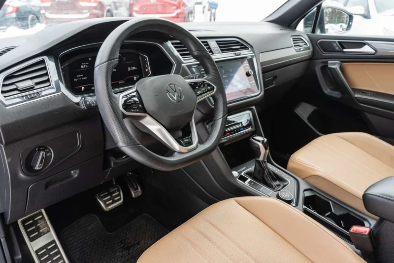 VW Tiguan 4Motion SE R Line Black  CARFAX, снимка 8 - Автомобили и джипове - 53213803