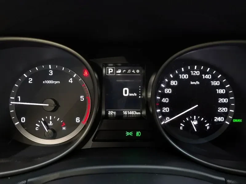 Hyundai Santa fe DIESEL 2.0 4WD VALUE PLUS, снимка 15 - Автомобили и джипове - 55307594
