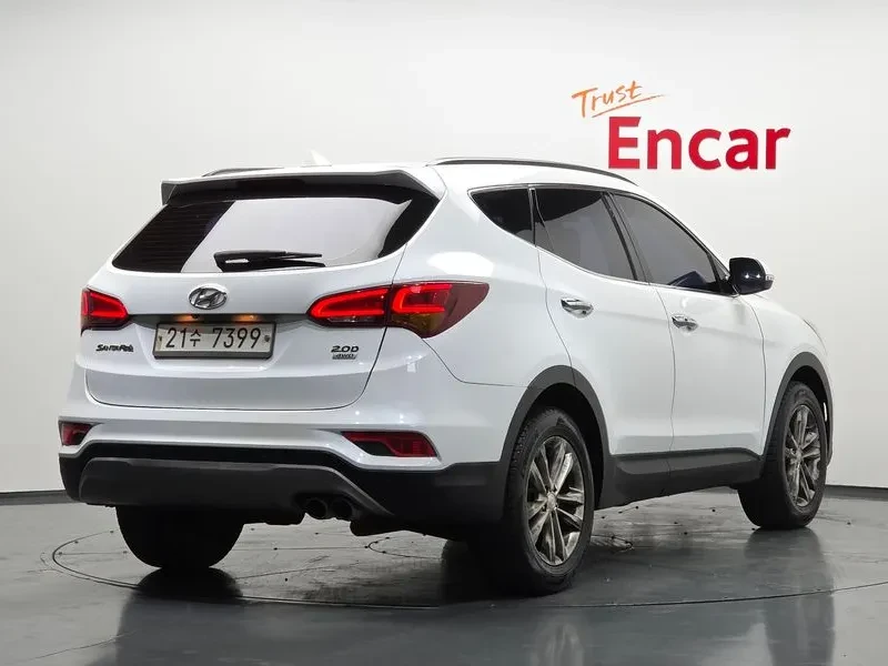 Hyundai Santa fe DIESEL 2.0 4WD VALUE PLUS, снимка 3 - Автомобили и джипове - 55307594