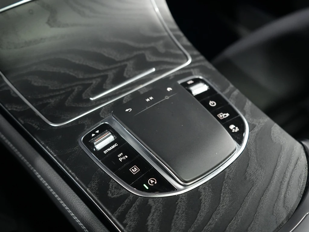 Mercedes-Benz GLC 300 4Matic / PANO / 360 | Mobile.bg   14