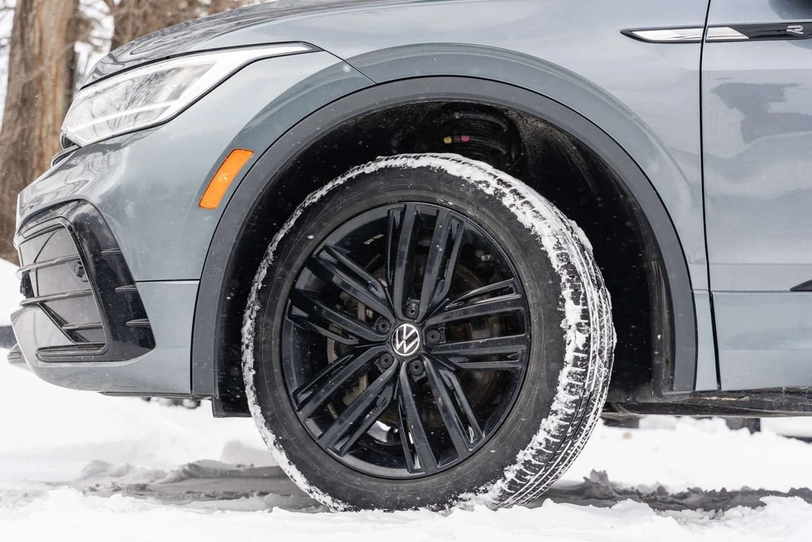 VW Tiguan 4Motion SE R Line Black  CARFAX - изображение 3