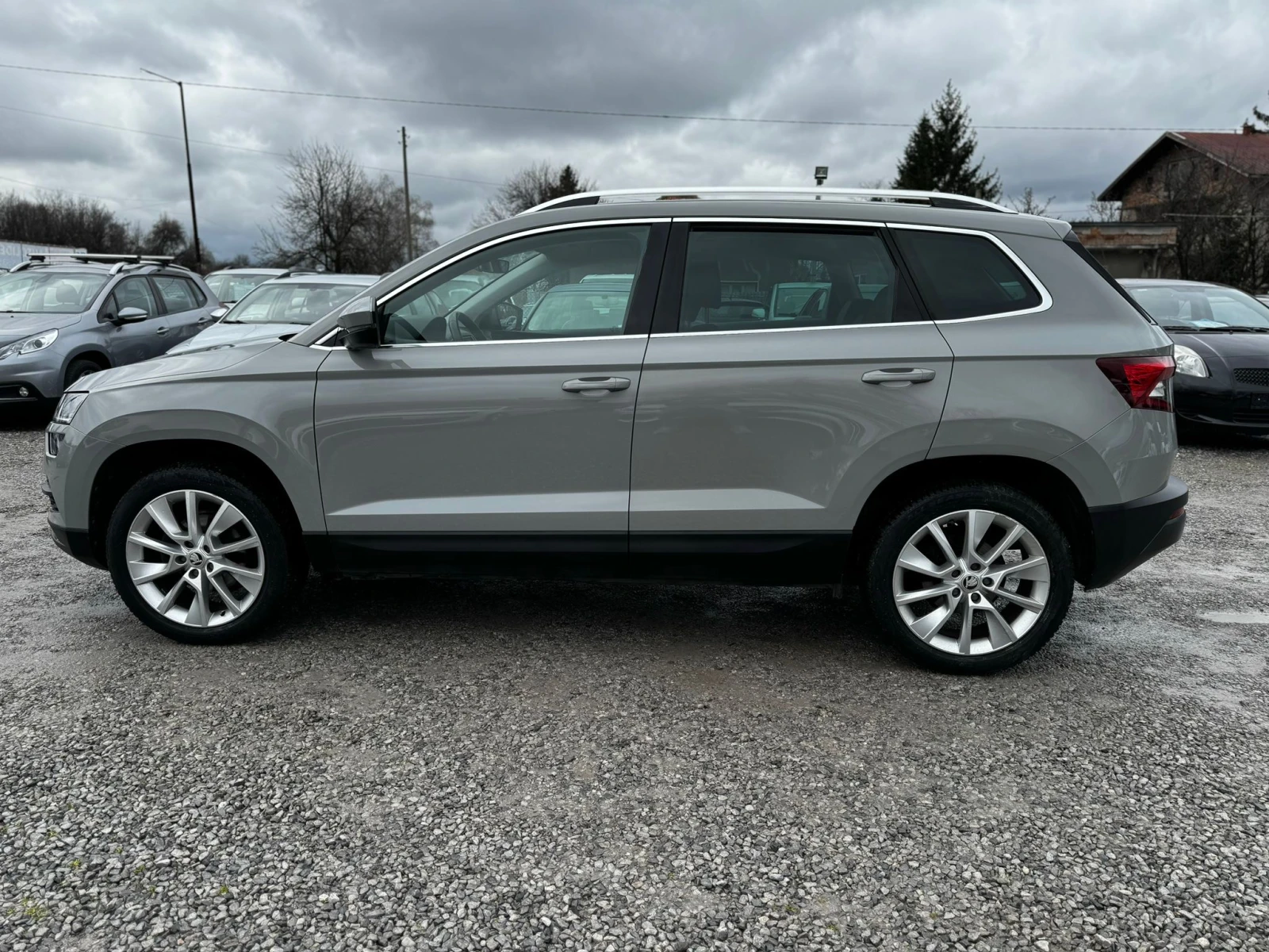 Skoda Karoq 1.6TDI / FULL LED/Camera - изображение 9
