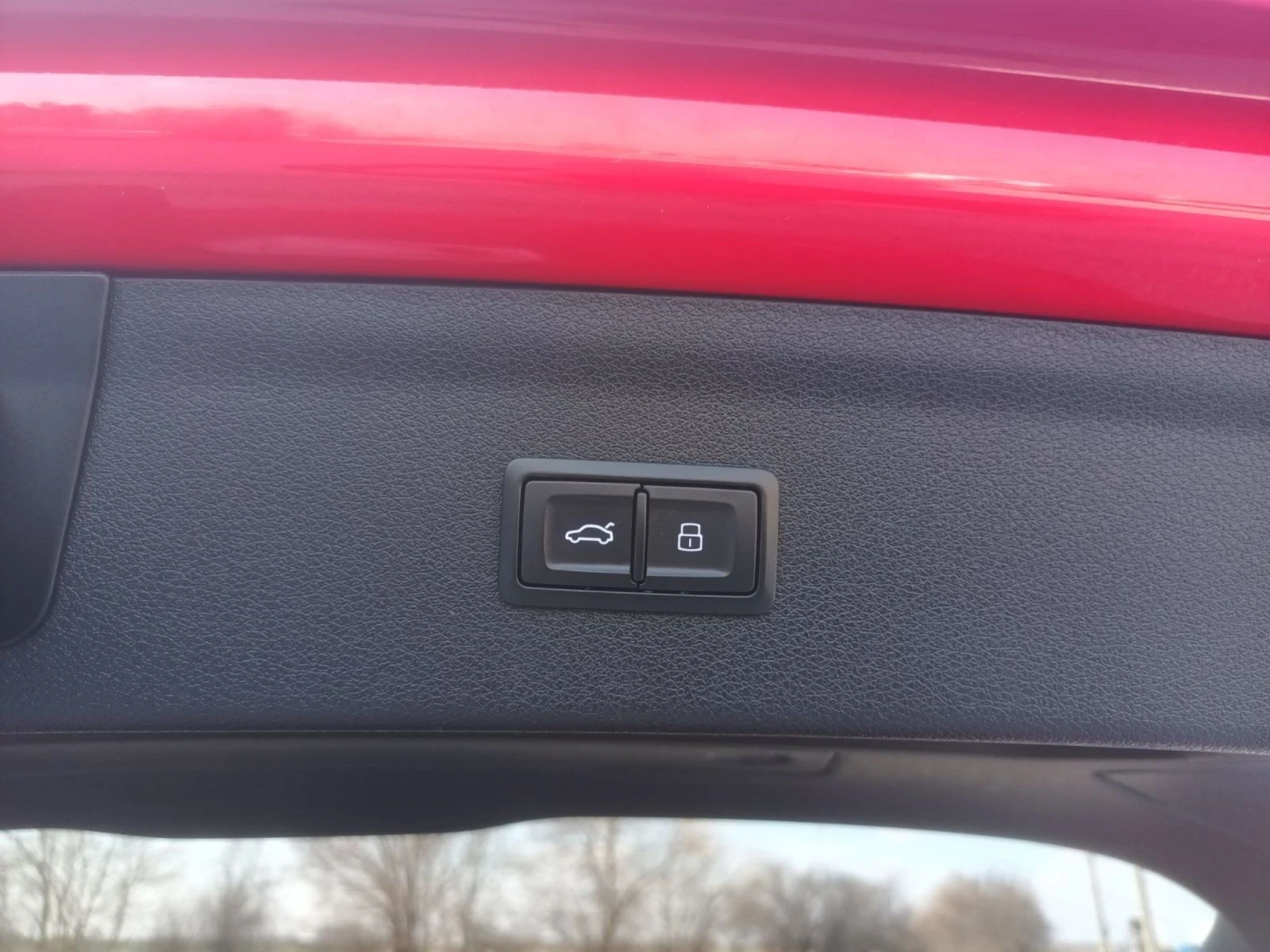 Audi Q3 2.0T S-line, снимка 12 - Автомобили и джипове - 53751845