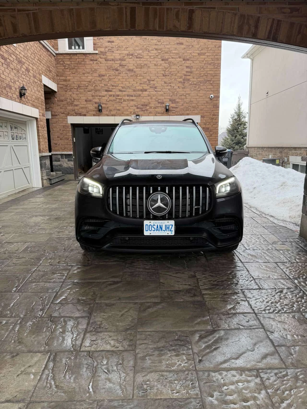 Mercedes-Benz GLS 63 AMG * ДИСТРОНИК * 360 * ОБДУХВАНЕ * BURMESTER, снимка 15 - Автомобили и джипове - 53913602