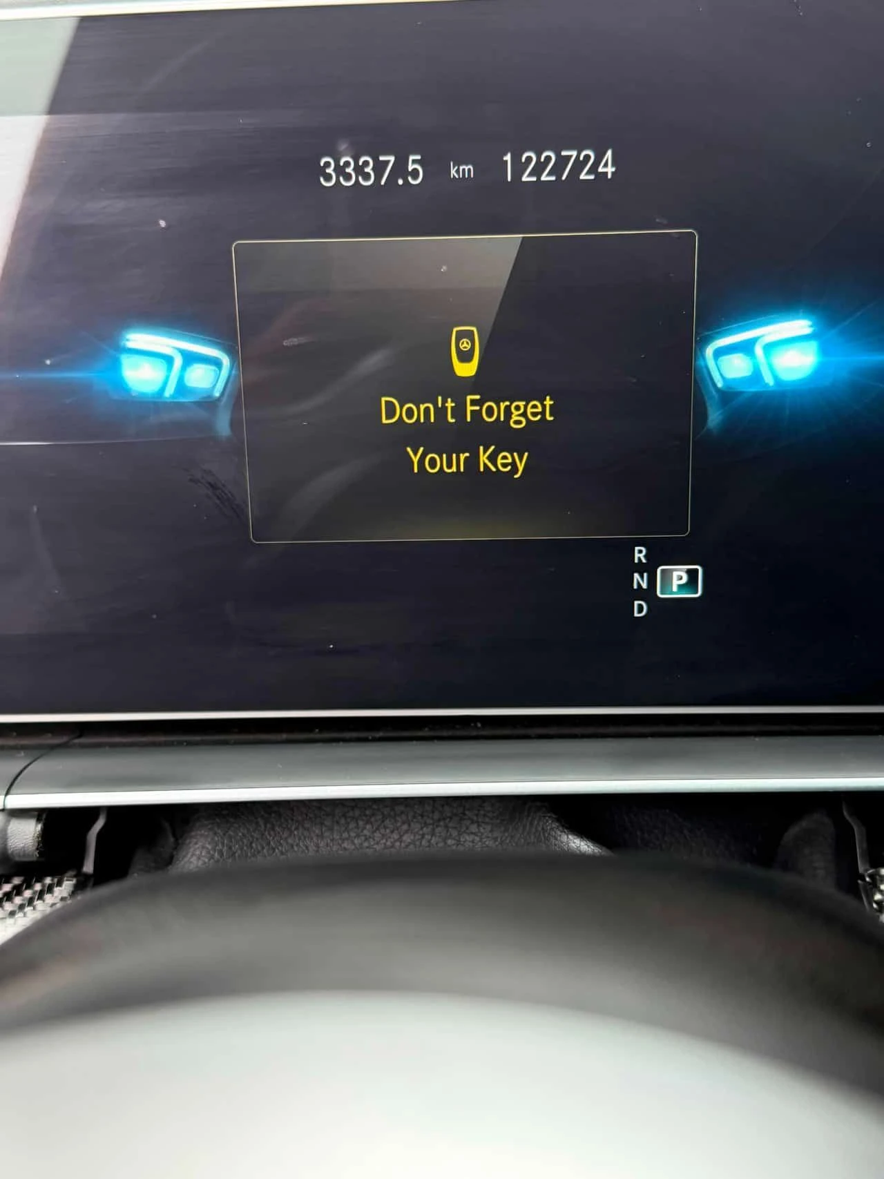 Mercedes-Benz GLS 63 AMG * ДИСТРОНИК * 360 * ОБДУХВАНЕ * BURMESTER, снимка 8 - Автомобили и джипове - 53913602