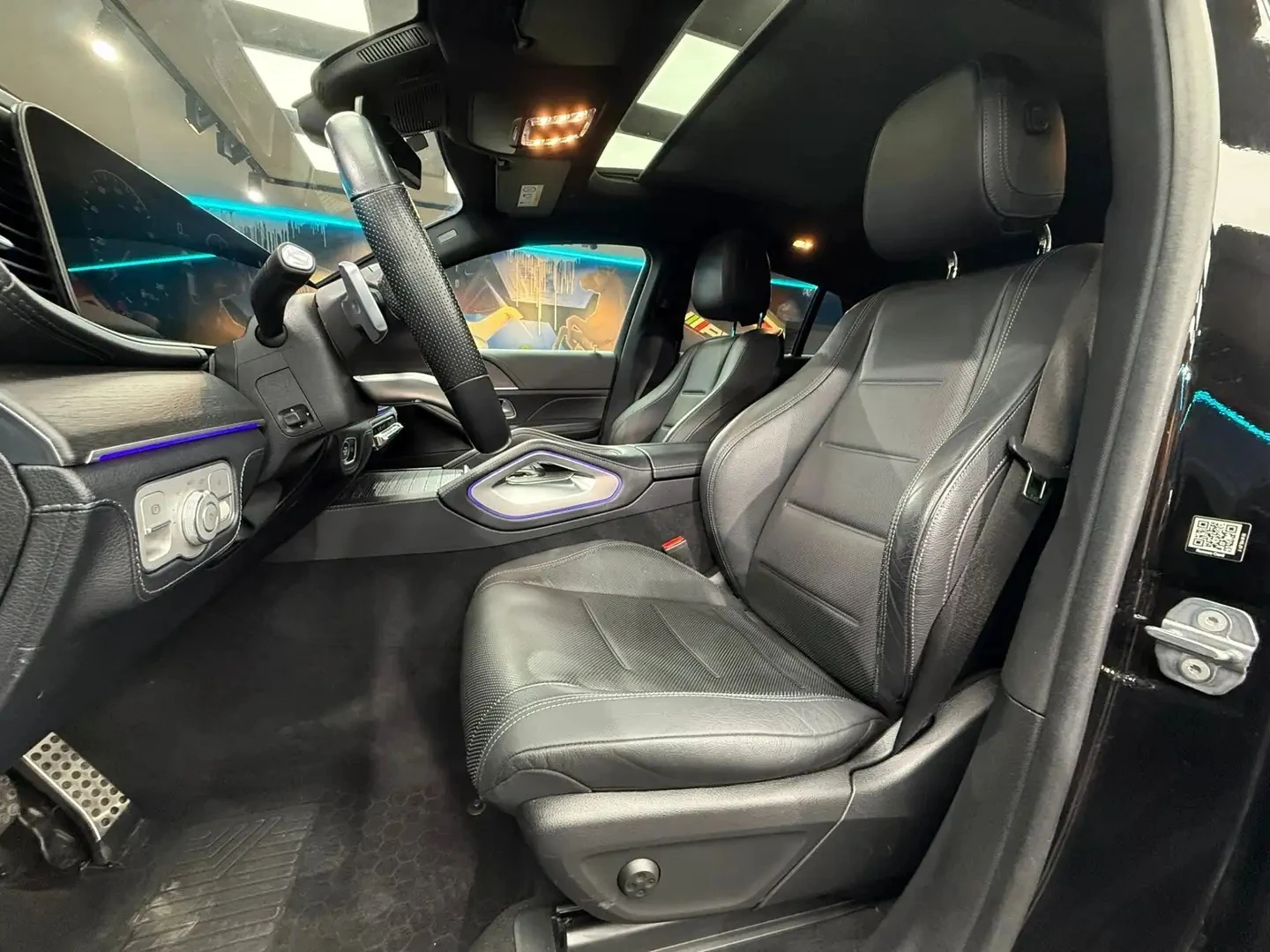 Mercedes-Benz GLE 350d Coupe 4MATIC AMG-Line , снимка 9 - Автомобили и джипове - 54108925