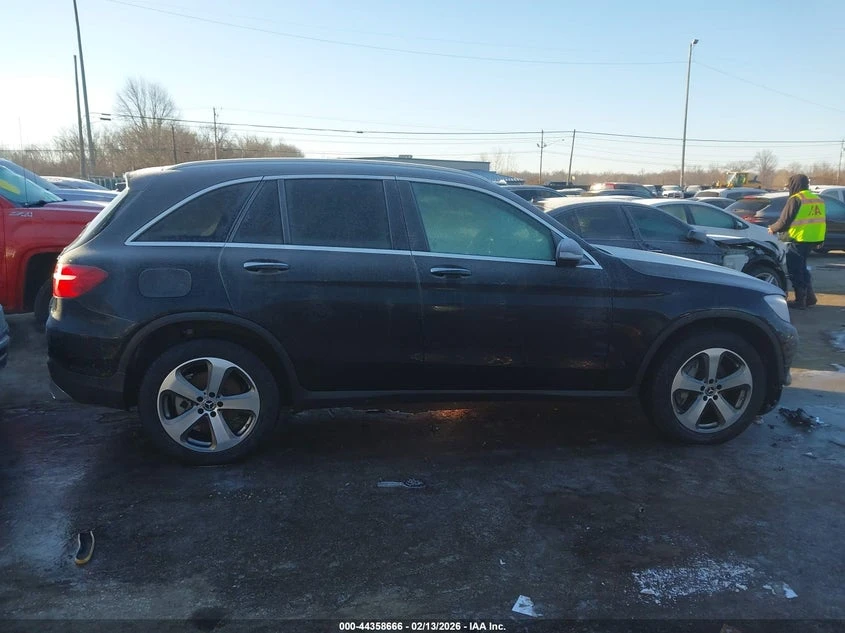 Mercedes-Benz GLC 300 2.0l 4Matic, снимка 13 - Автомобили и джипове - 54189977