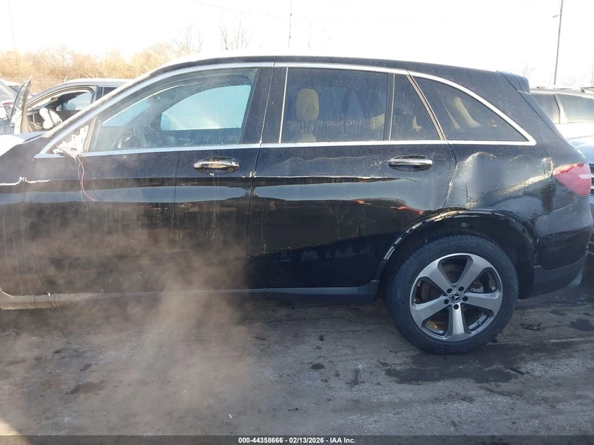 Mercedes-Benz GLC 300 2.0l 4Matic, снимка 6 - Автомобили и джипове - 54189977