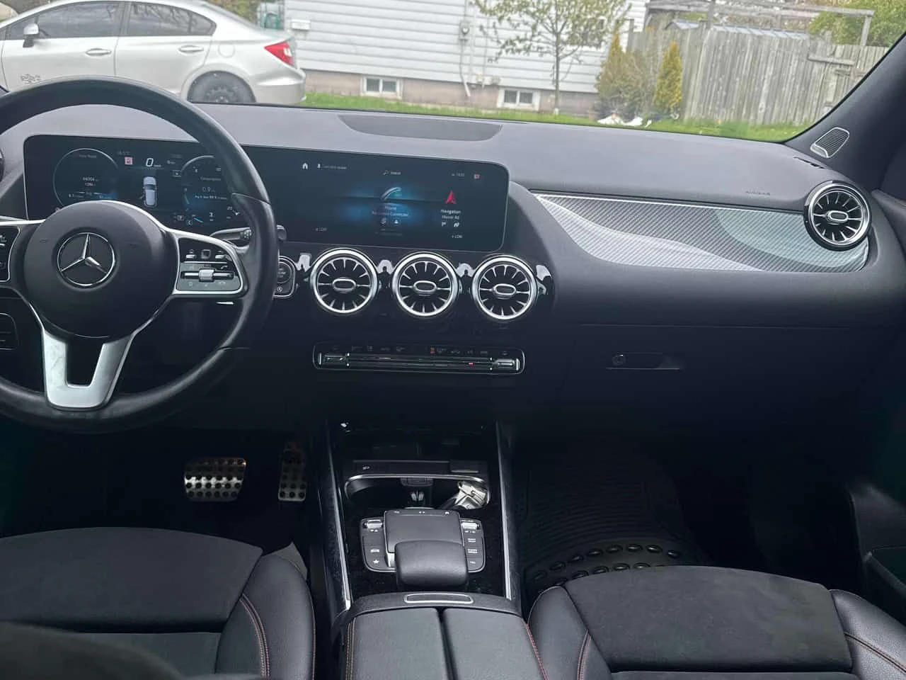 Mercedes-Benz GLA 250 * 2 КЛЮЧА * 360 * PANO * ПОДГРЕВИ, снимка 9 - Автомобили и джипове - 54434294