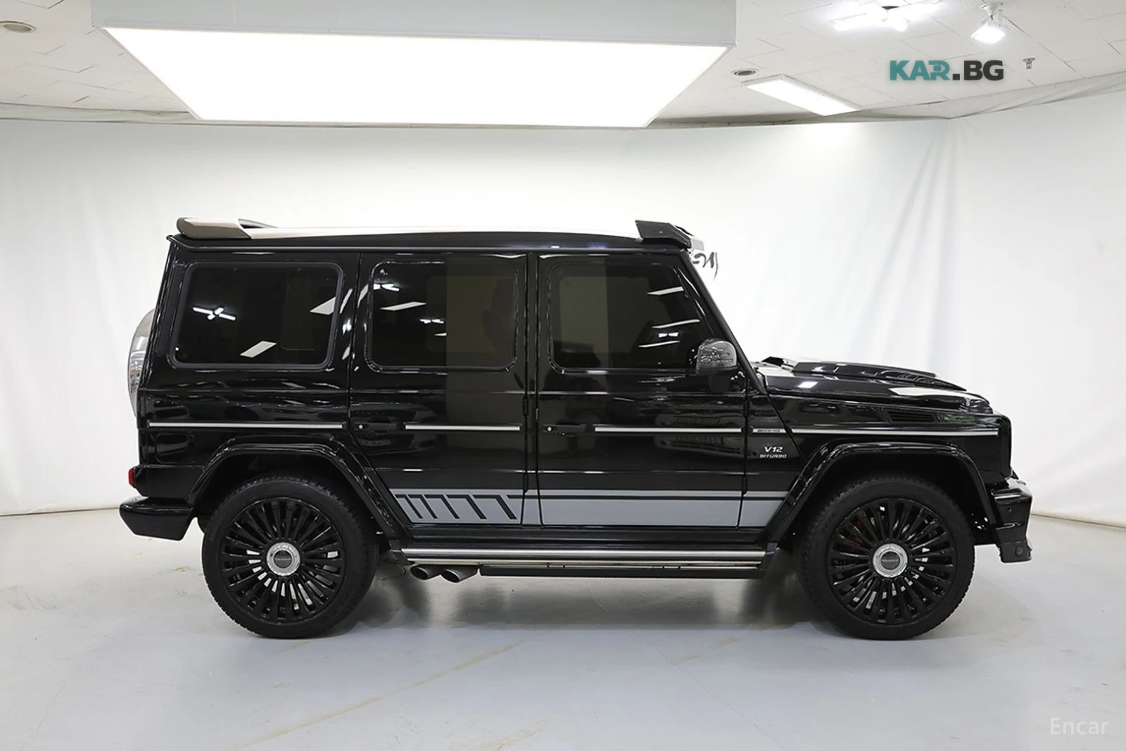 Mercedes-Benz G 63 AMG ПОДГРЕВ* ОБДУХВ* МОНИТОРИ* APPLE CARPLAY* HUD* ПАН, снимка 4 - Автомобили и джипове - 55050185