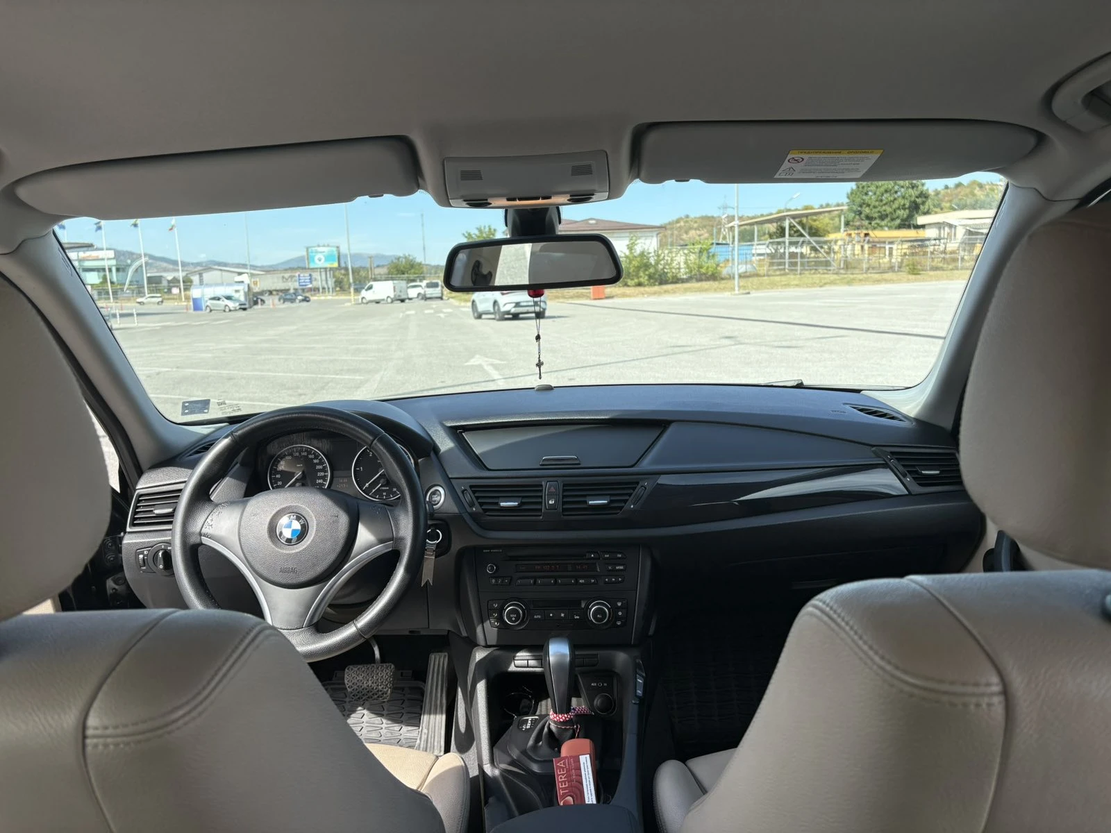 BMW X1 2.0, снимка 12 - Автомобили и джипове - 56357601