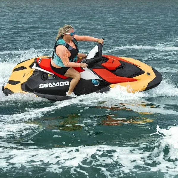 Джет Bombardier Sea Doo Spark 2UP , снимка 2 - Воден транспорт - 51909214