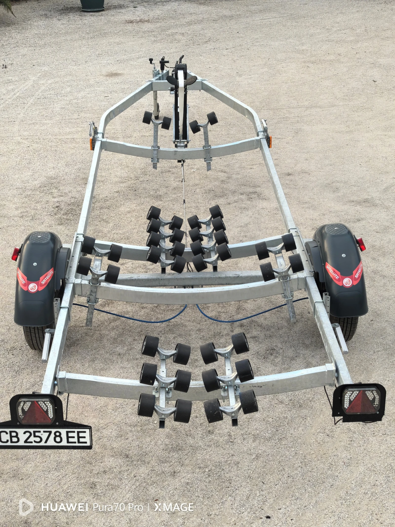   Satellite | Mobile.bg   4