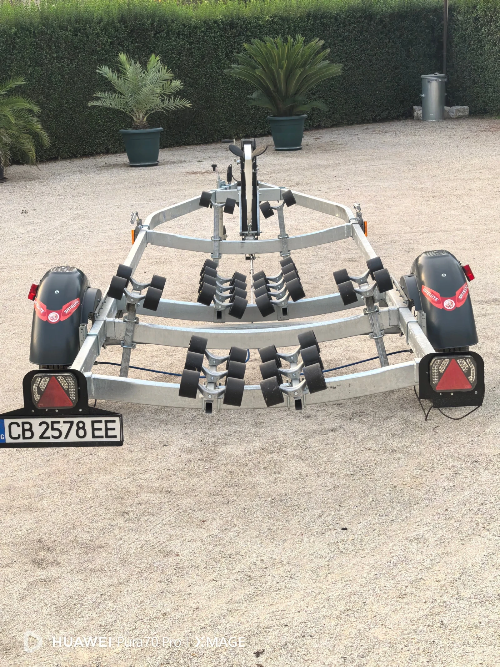   Satellite | Mobile.bg   3