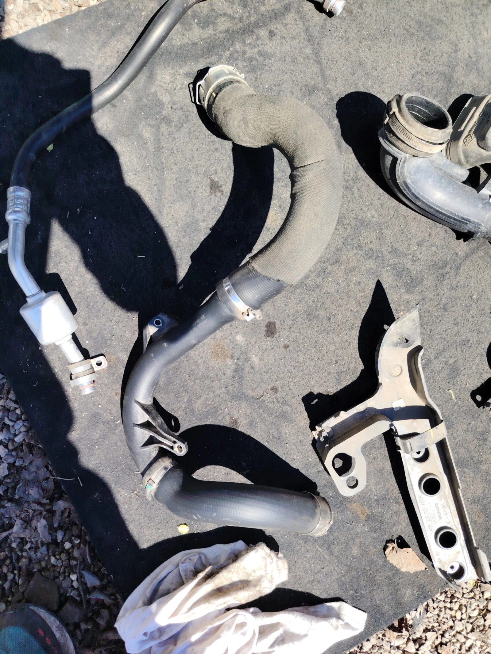 Маркучи за интеркулер за Дачия