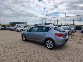Opel Astra КАТО НОВА, снимка 9