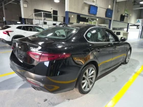 Alfa Romeo Giulia * 4DR SDN AWD * CARFAX * , снимка 3