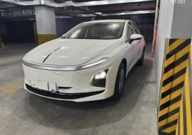 ����� �� �������� �� HongQi E-HS9
