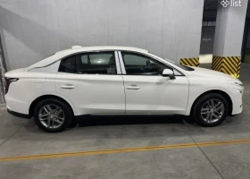 HongQi E-HS9 | Mobile.bg � ����� ������ 3