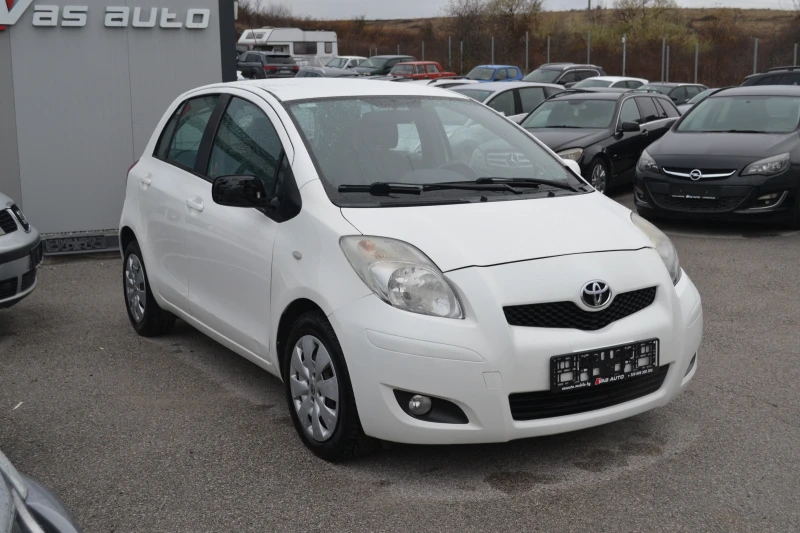 Toyota Yaris 1.4D-4D, снимка 2 - Автомобили и джипове - 47305585