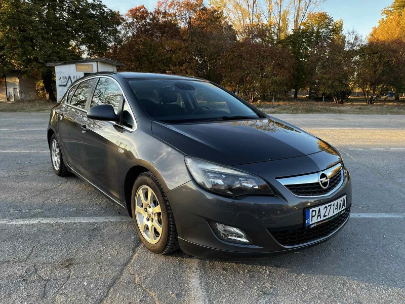 Opel Astra, снимка 1 - Автомобили и джипове - 47760818