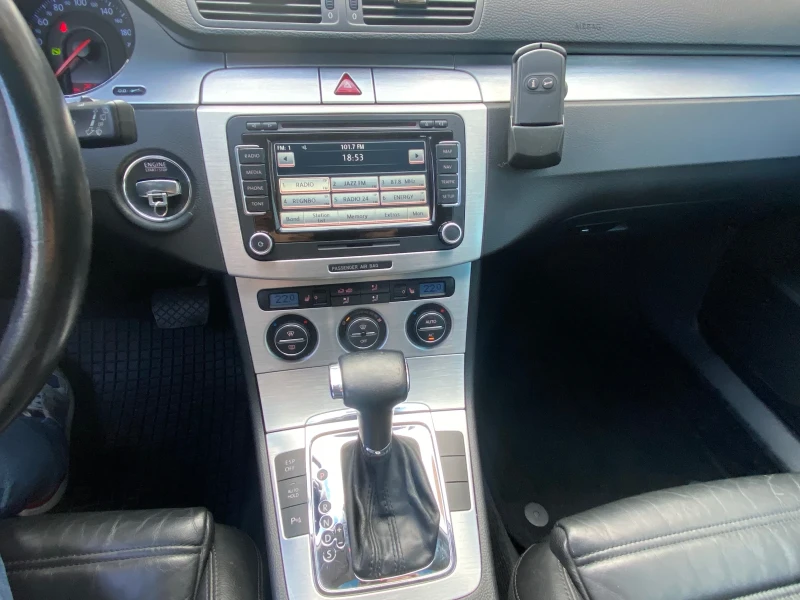 VW Passat 2.0 бензин вс.екстри, снимка 9 - Автомобили и джипове - 50394914