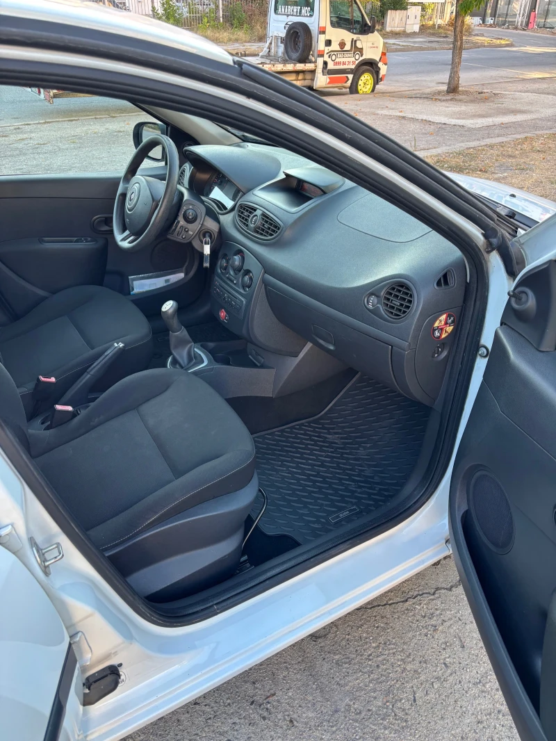 Renault Clio Clio III, 1, 5 dCi 75hp, снимка 10 - Автомобили и джипове - 52138293