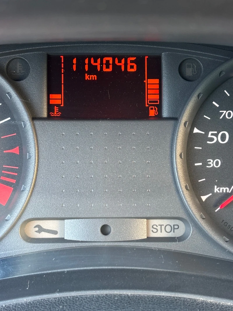 Renault Clio Clio III, 1, 5 dCi 75hp, снимка 15 - Автомобили и джипове - 52138293