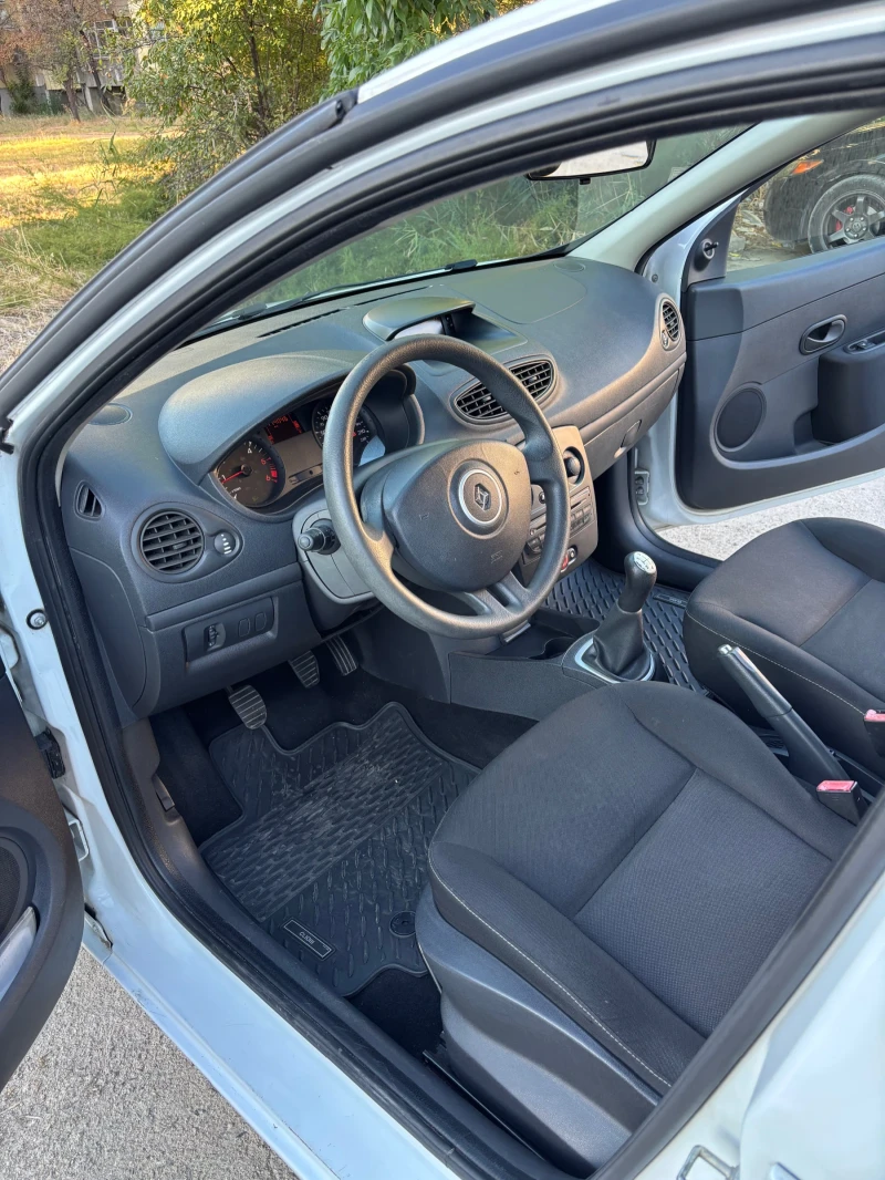 Renault Clio Clio III, 1, 5 dCi 75hp, снимка 9 - Автомобили и джипове - 52138293