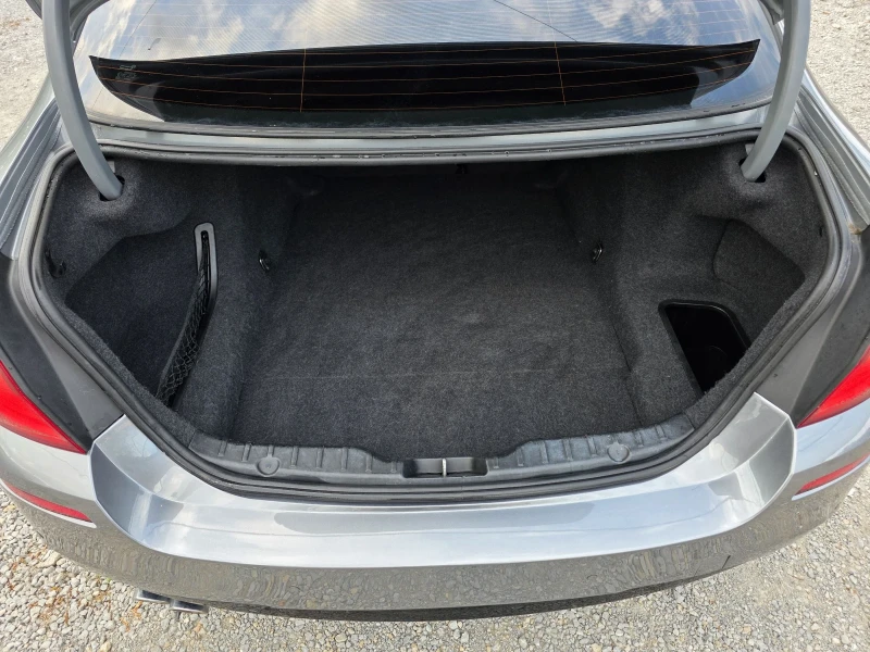 BMW 530 XD 258 К.С. М-ПАКЕТ / ХЕД-ЪП / КЕЙЛЕС ГО, снимка 16 - Автомобили и джипове - 51839616