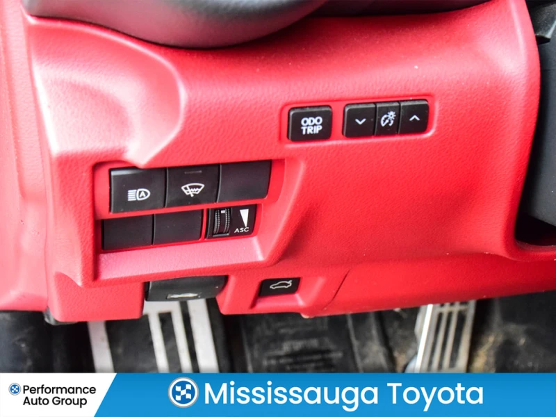 Lexus IS 300 * AWD * Вземи на изплащане от 783лв на месец., снимка 8 - Автомобили и джипове - 52571609